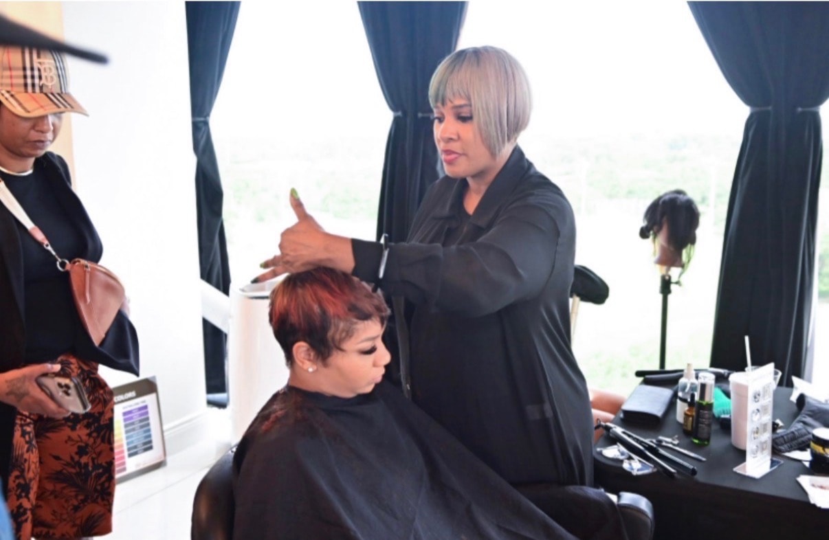 Salon educator demonstration